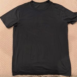 Men Lululemon t-shirt